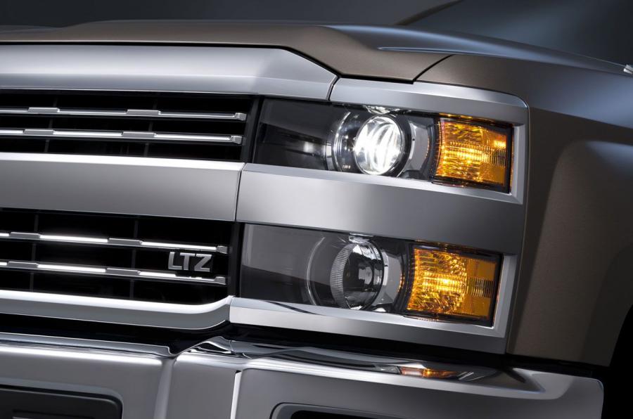  Chevrolet Silverado HD 2015 года  (фото 9 из 19)